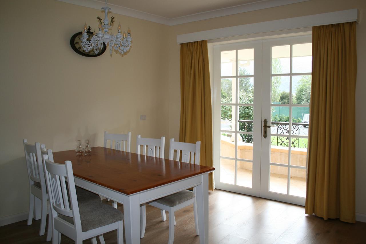 Colin'S Garden Apartment Bomaderry Екстериор снимка