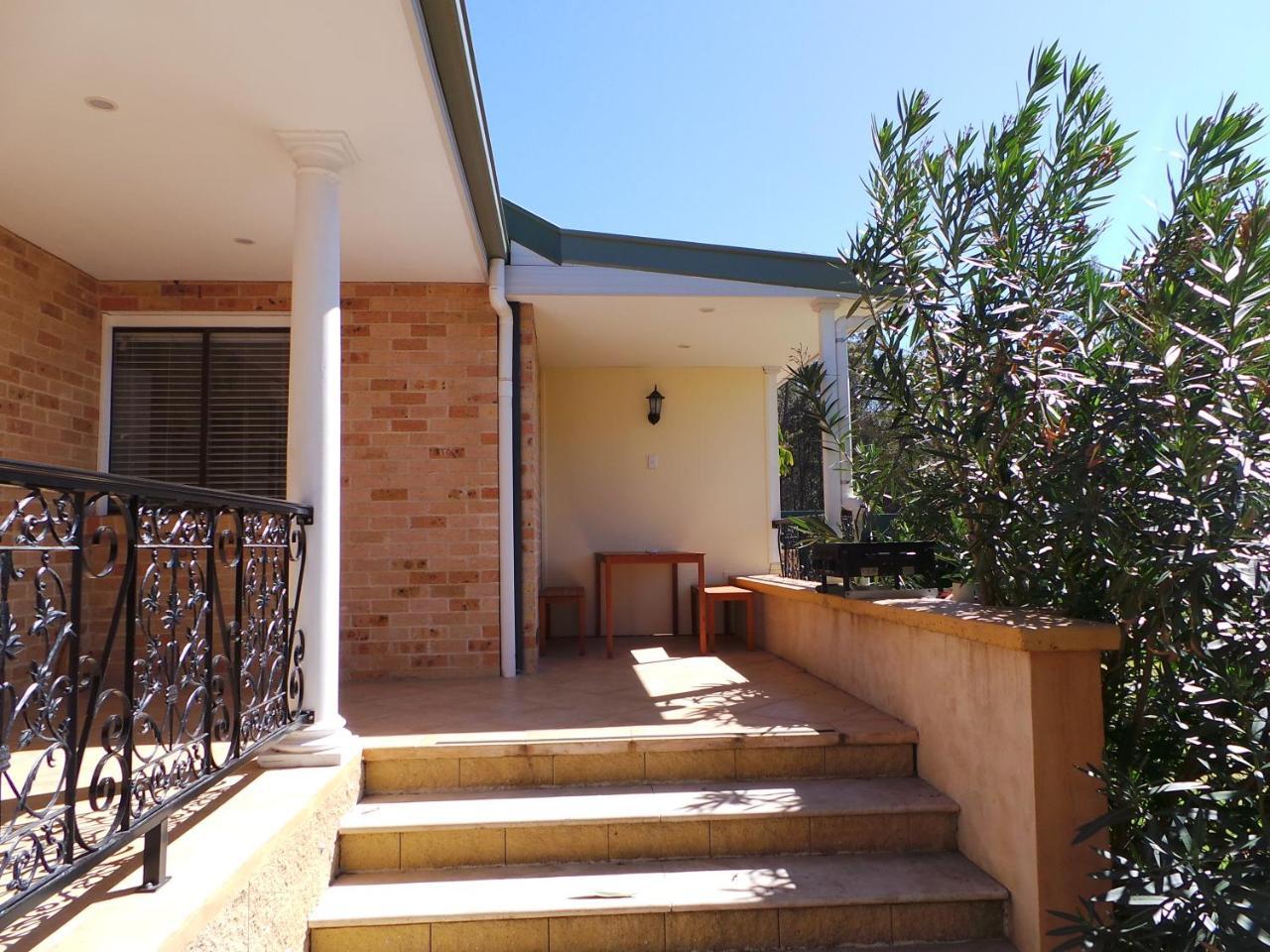 Colin'S Garden Apartment Bomaderry Екстериор снимка