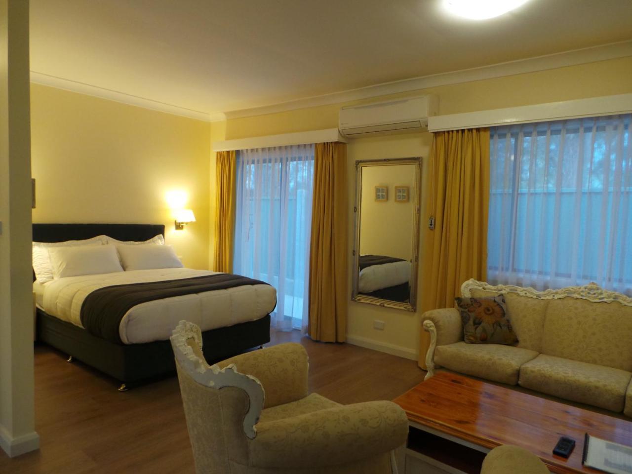 Colin'S Garden Apartment Bomaderry Екстериор снимка