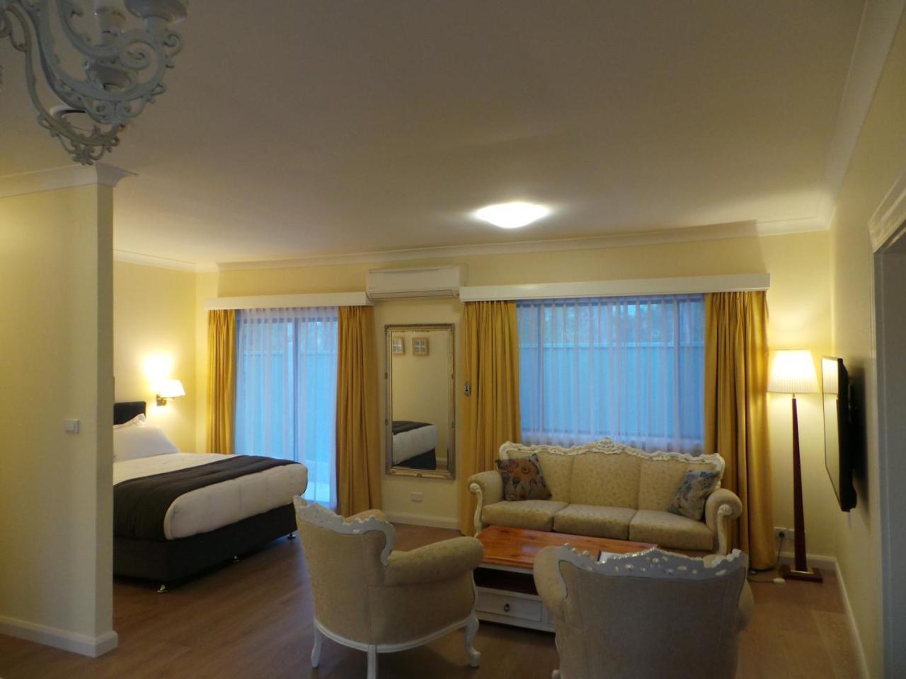Colin'S Garden Apartment Bomaderry Екстериор снимка