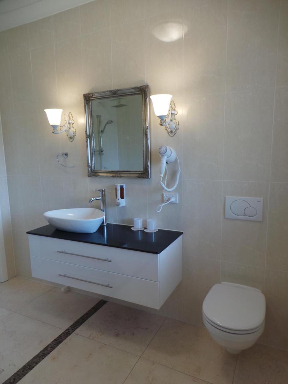 Colin'S Garden Apartment Bomaderry Екстериор снимка