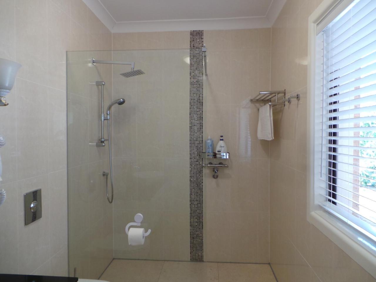 Colin'S Garden Apartment Bomaderry Екстериор снимка